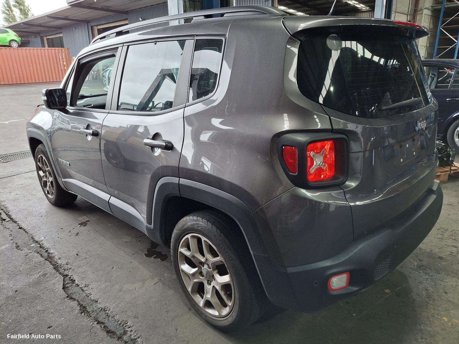 2016 Jeep Renegade Front Seat