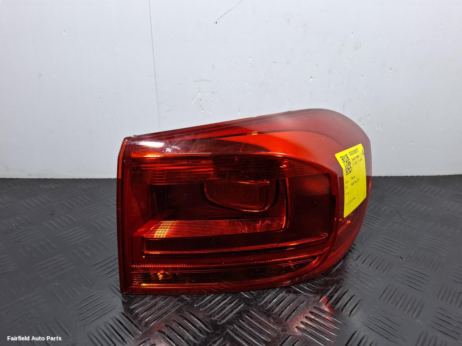 2011-2016 Volkswagen Tiguan Right Taillight