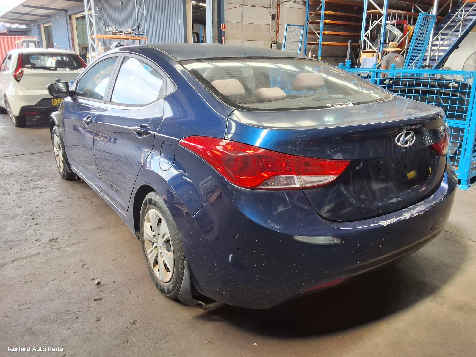 2011 Hyundai Elantra Left Taillight