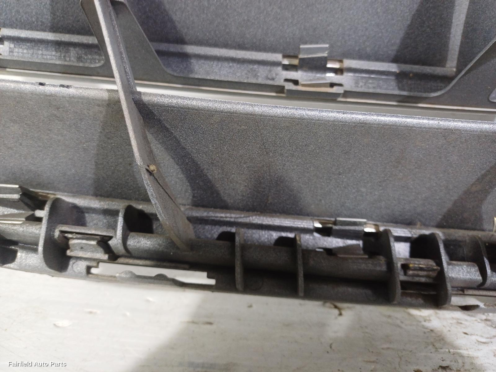 2011-2014 Mercedes C Class Grille