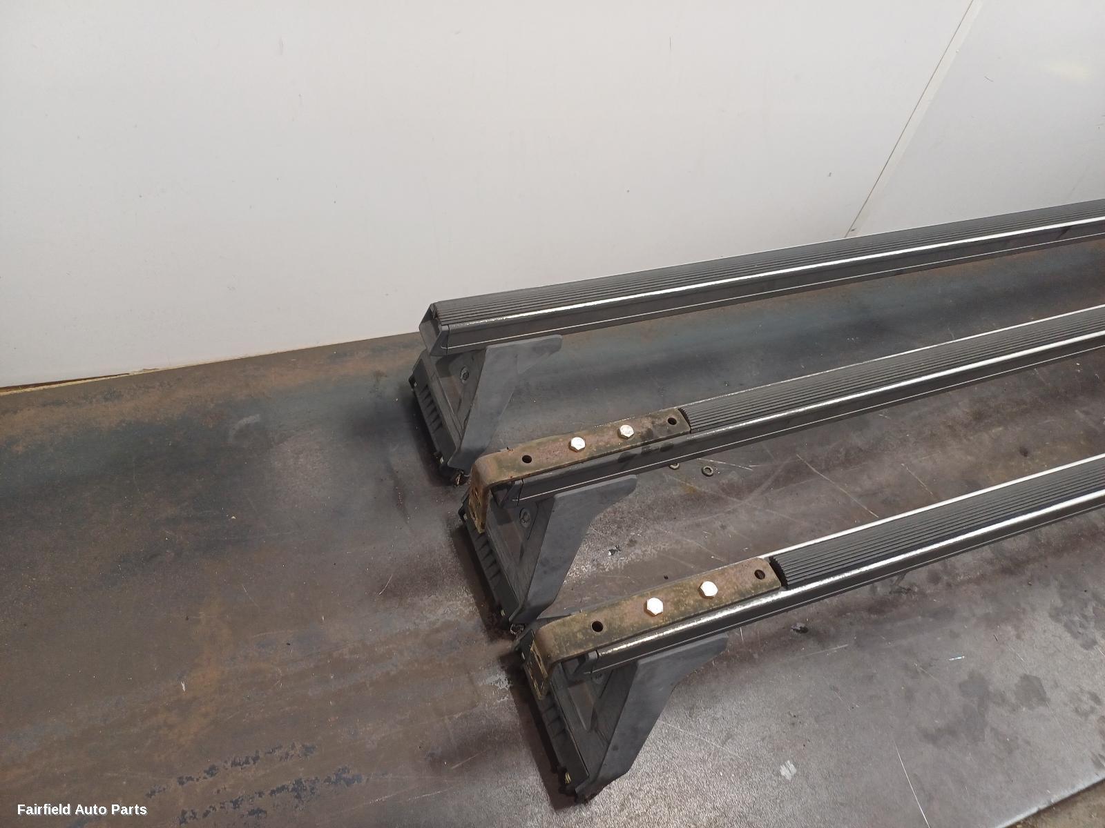 2005-2019 Toyota Hiace Roof Rack Bars