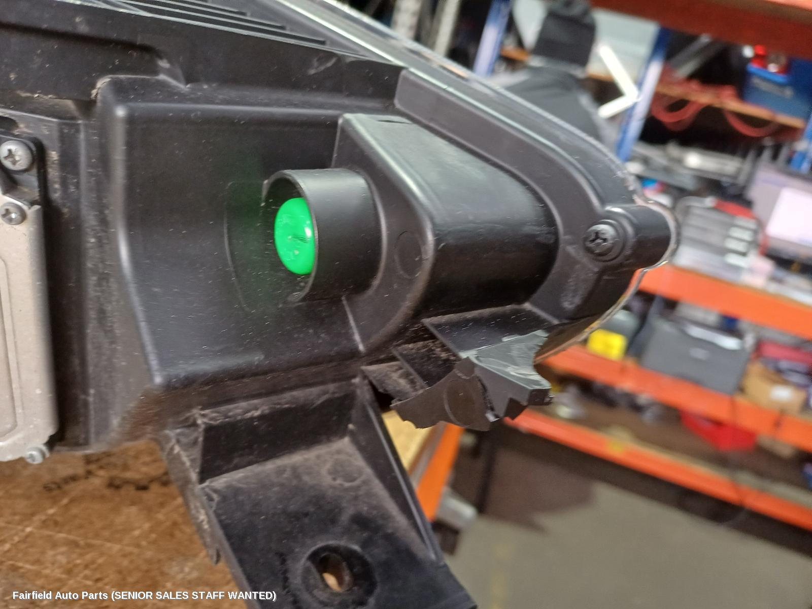 2022 Ldv D90 Left Headlamp