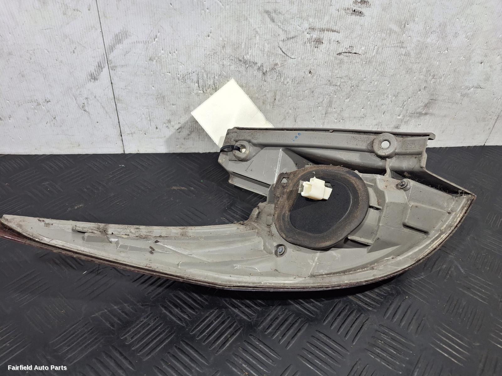 2006-2008 Toyota Tarago Right Taillight
