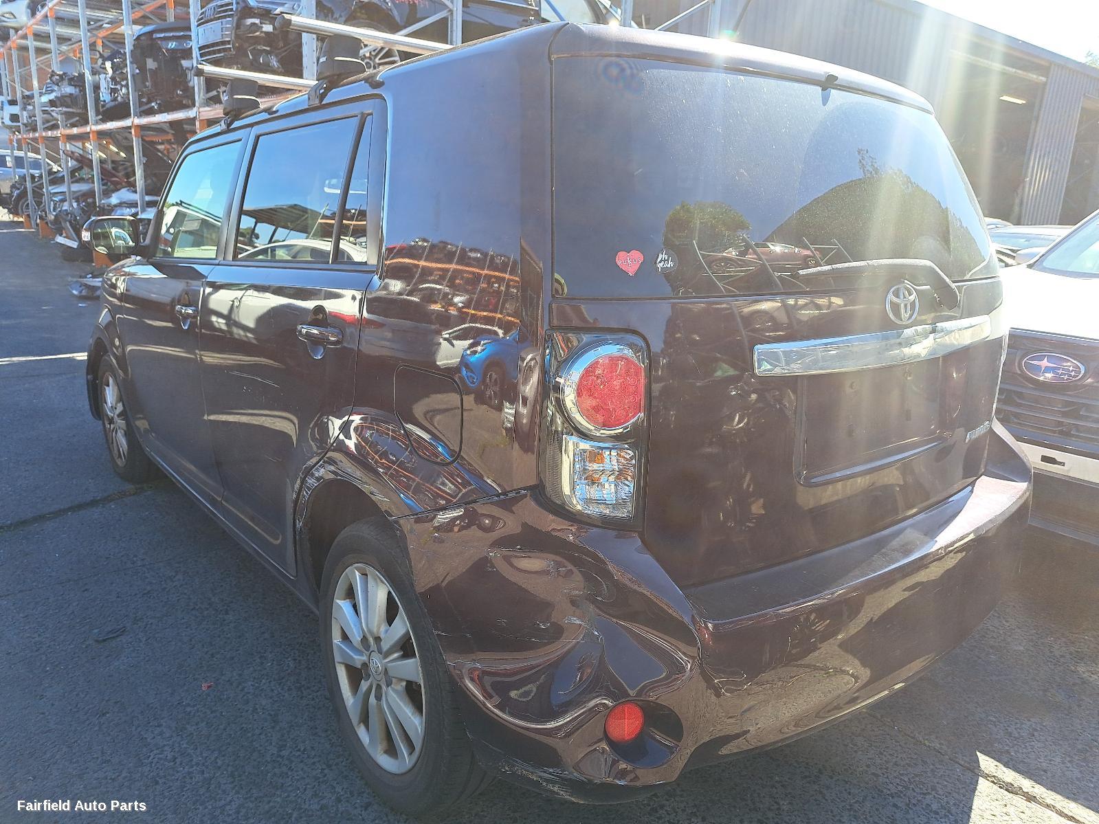 2011 Toyota Rukus Left Headlamp