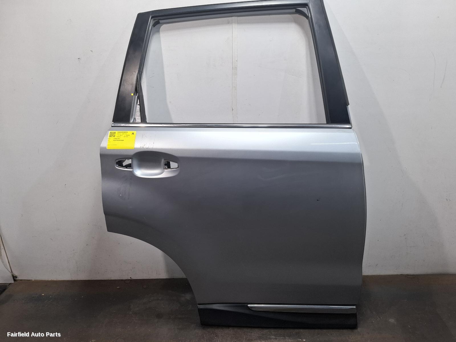 2012-2018 Subaru Forester Right Rear Door Sliding