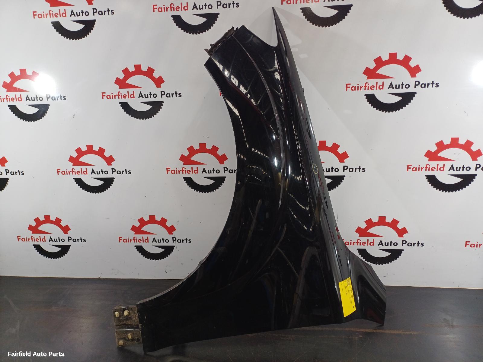 2006-2015 Audi Q7 Left Guard