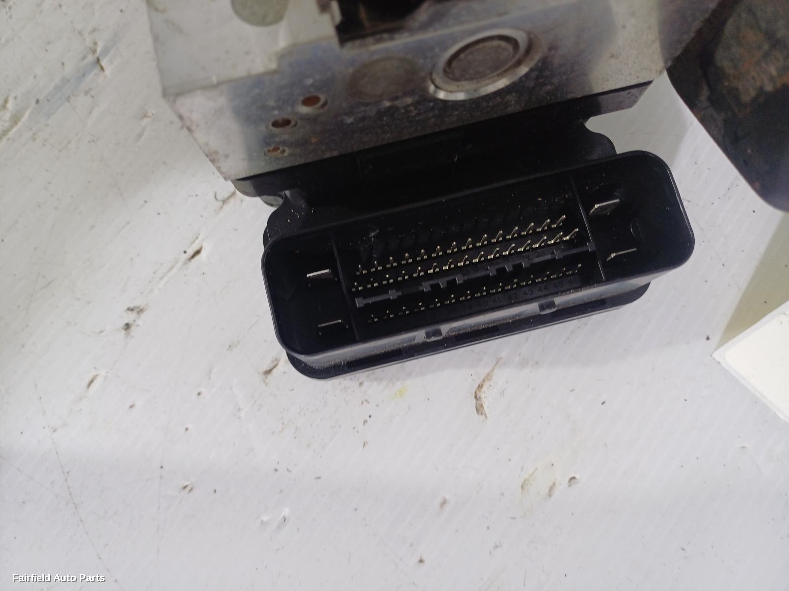 2009-2013 Mazda 3 Abs Pump Modulator