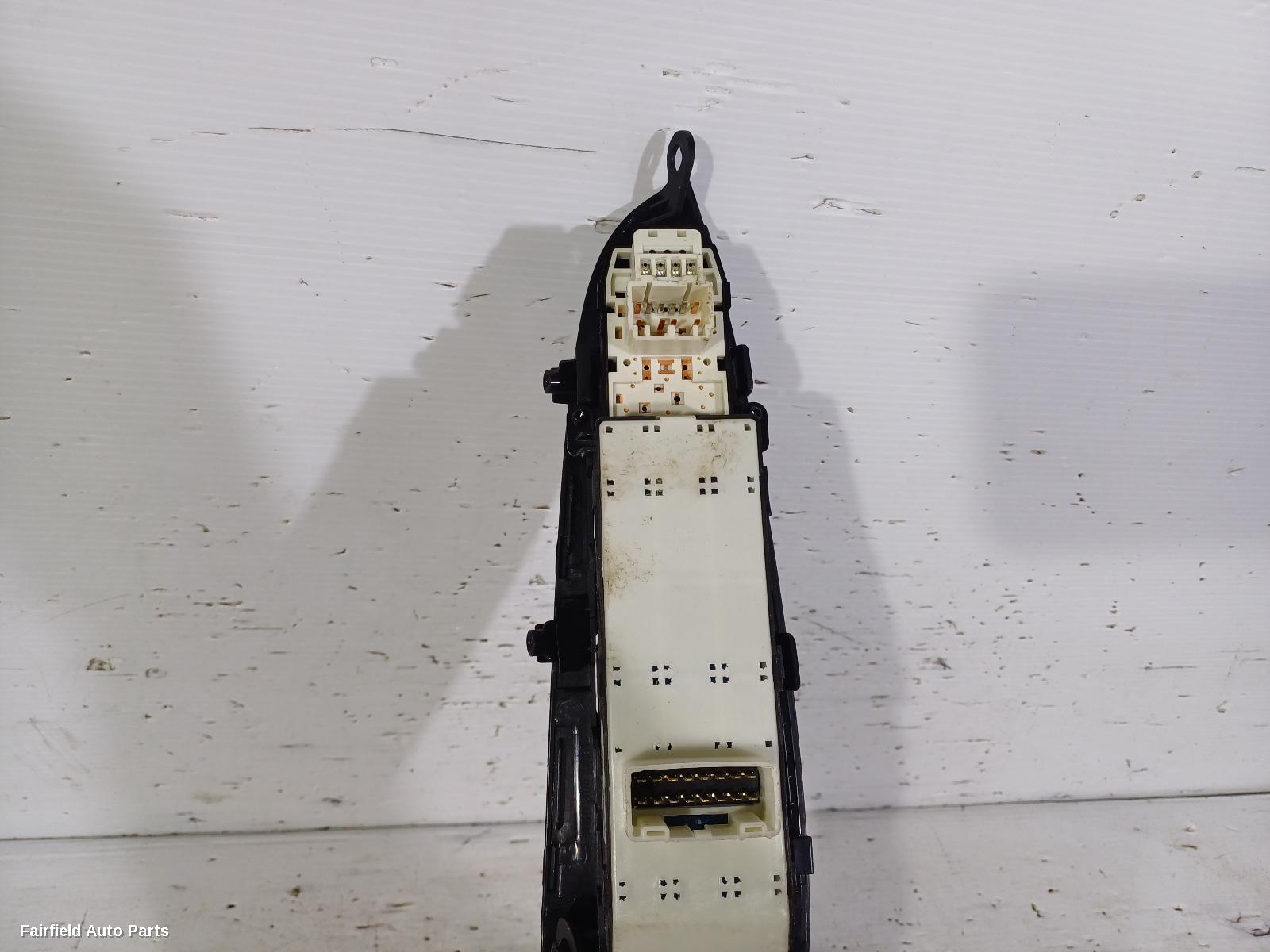 2012-2017 Hyundai I30 Pwr Dr Wind Switch