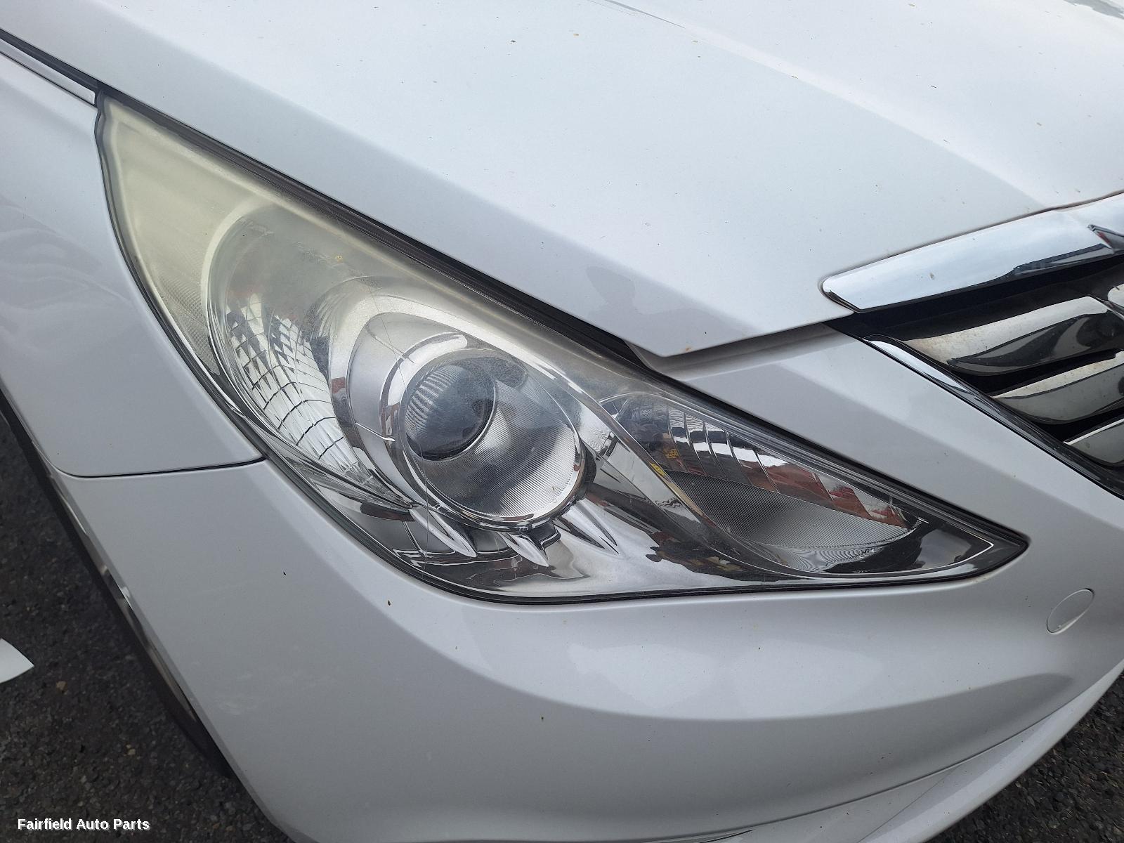 2010-2013 Hyundai I45 Rear Garnish