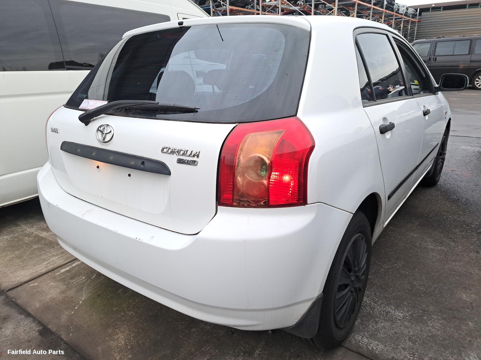 2005 Toyota Corolla Sunvisor