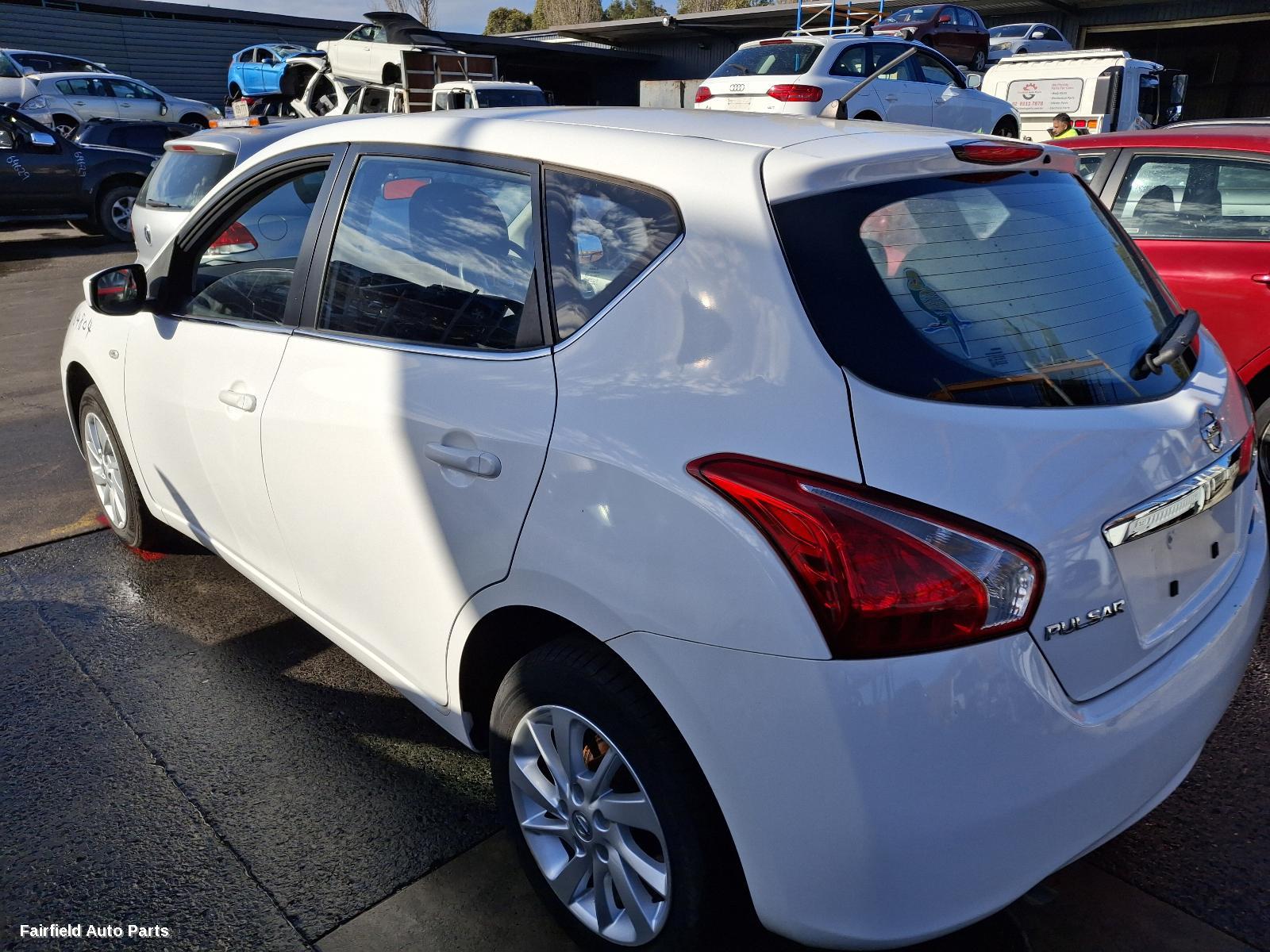2014 Nissan Pulsar Left Taillight