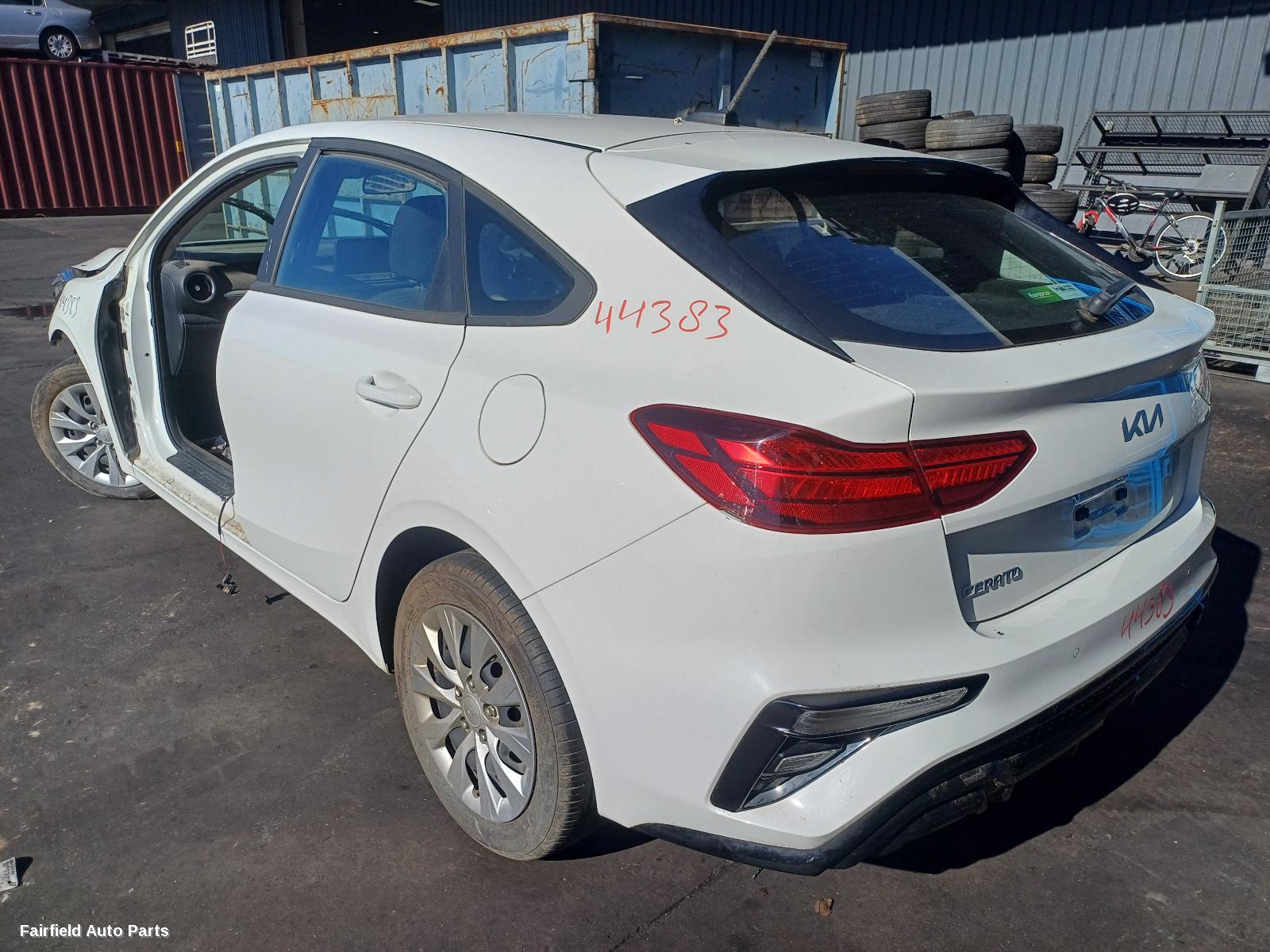 2021 Kia Cerato Left Guard