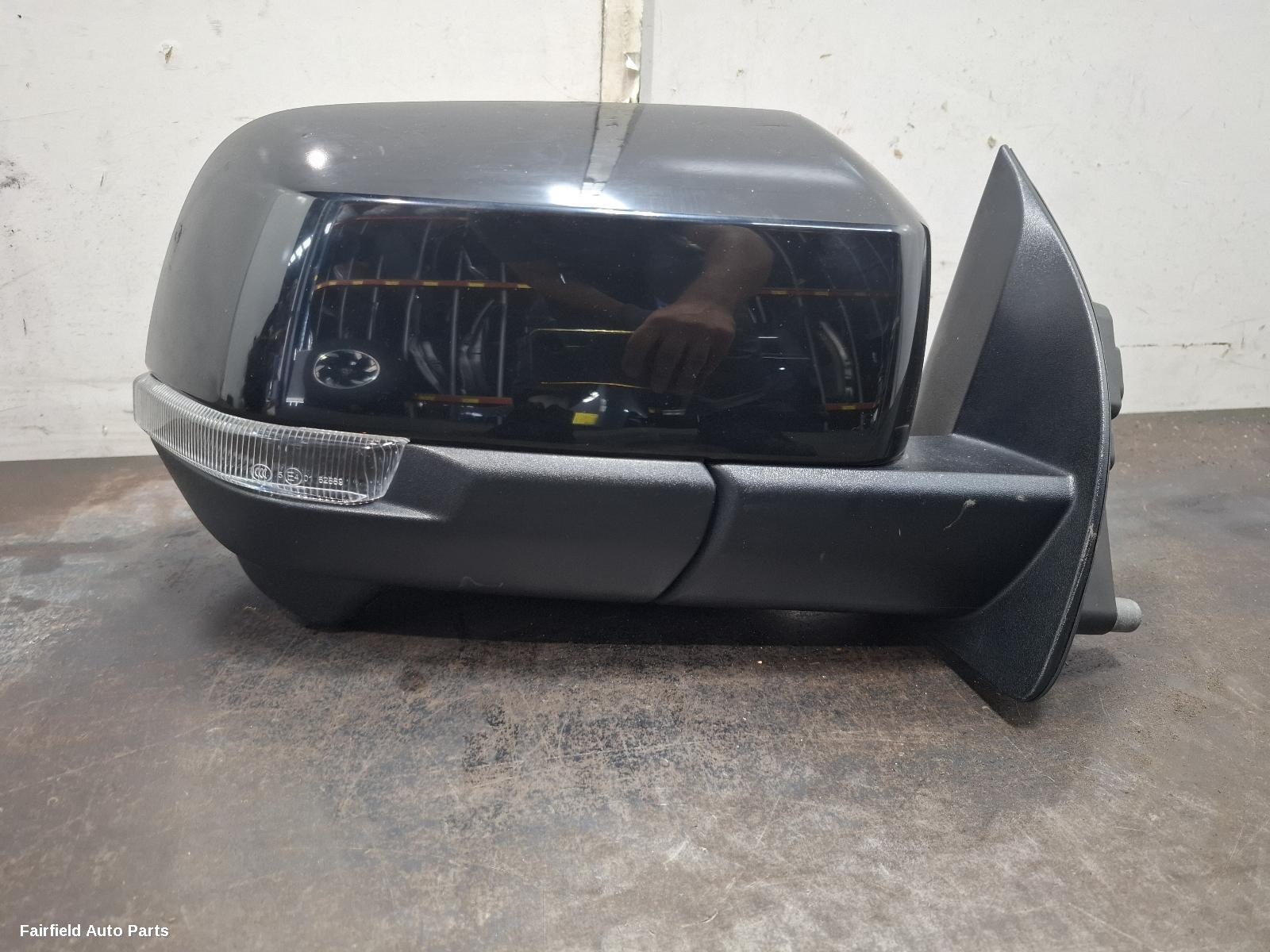 2022-2025 Ford Everest Right Door Mirror