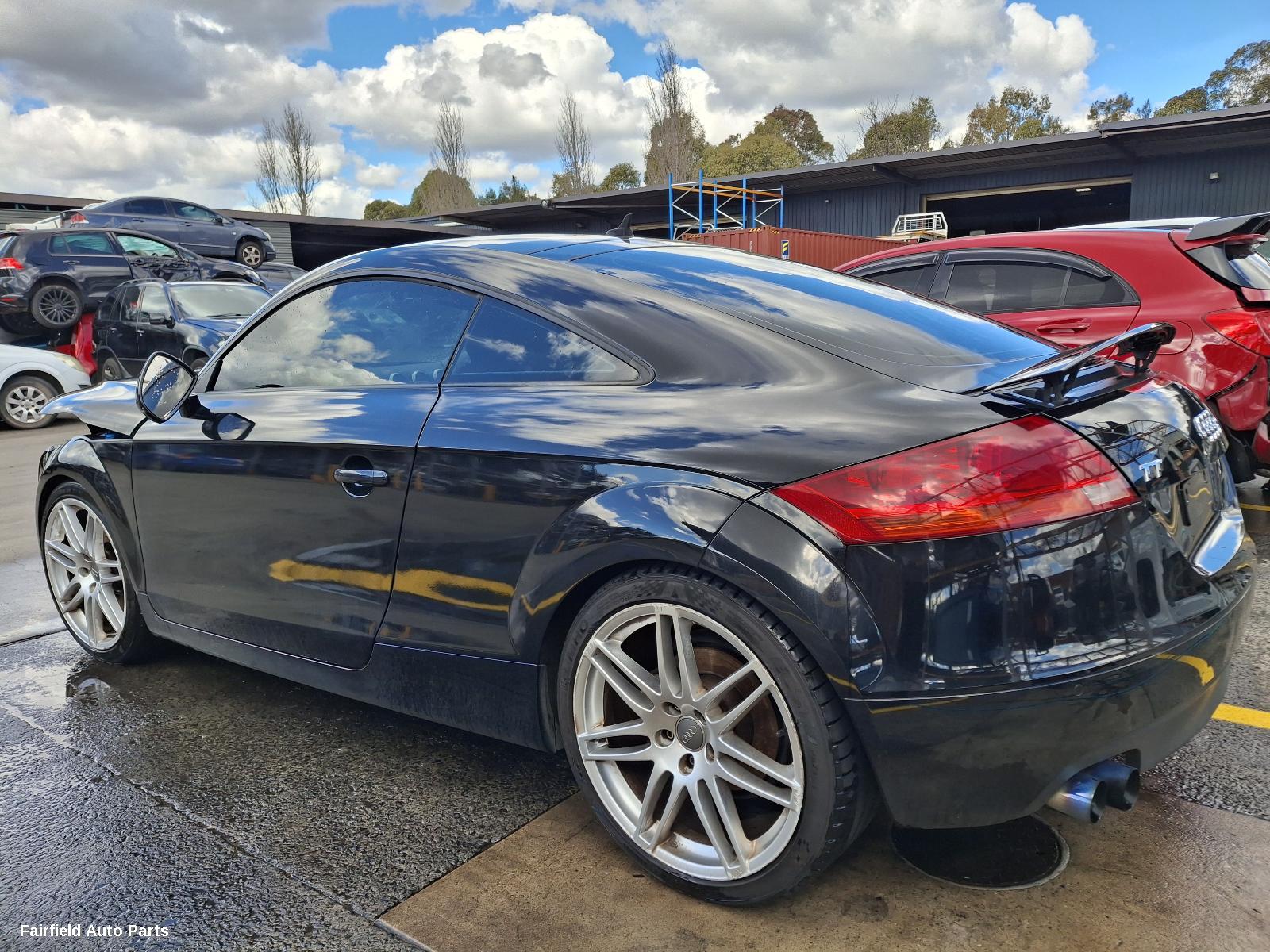 2008 Audi Tt Left Front Door