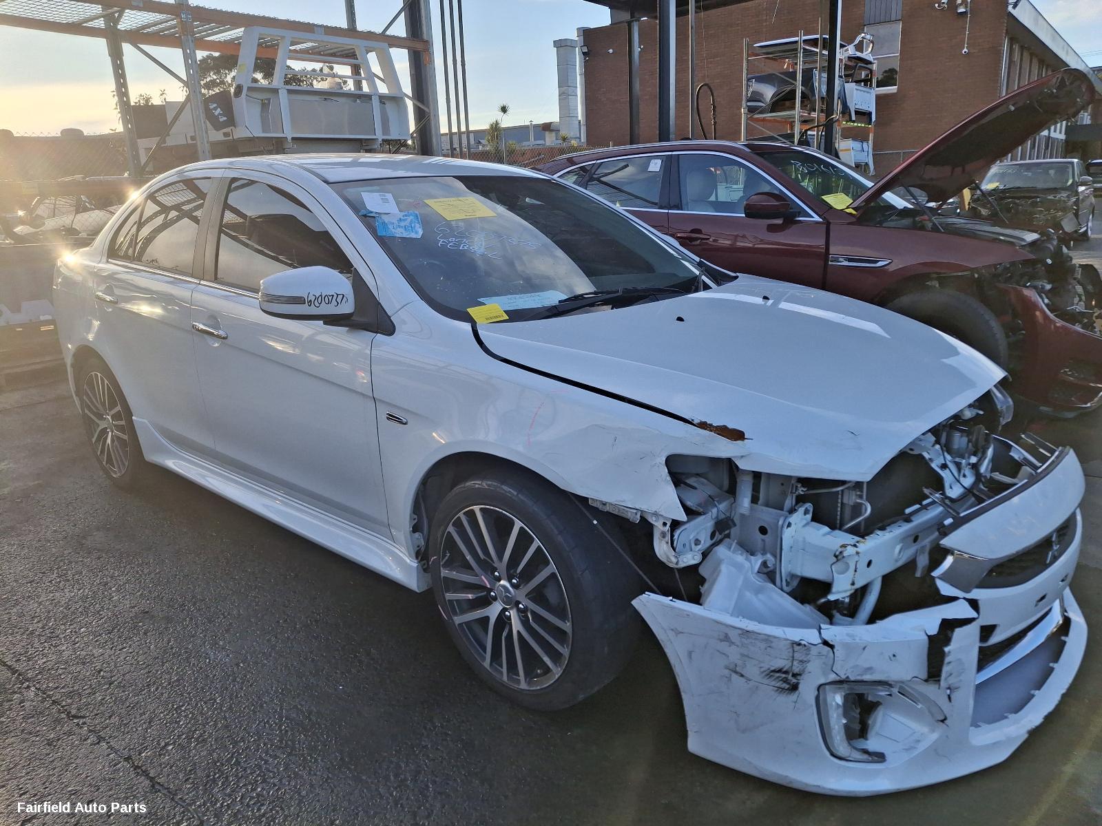 2016 Mitsubishi Lancer Left Front Door