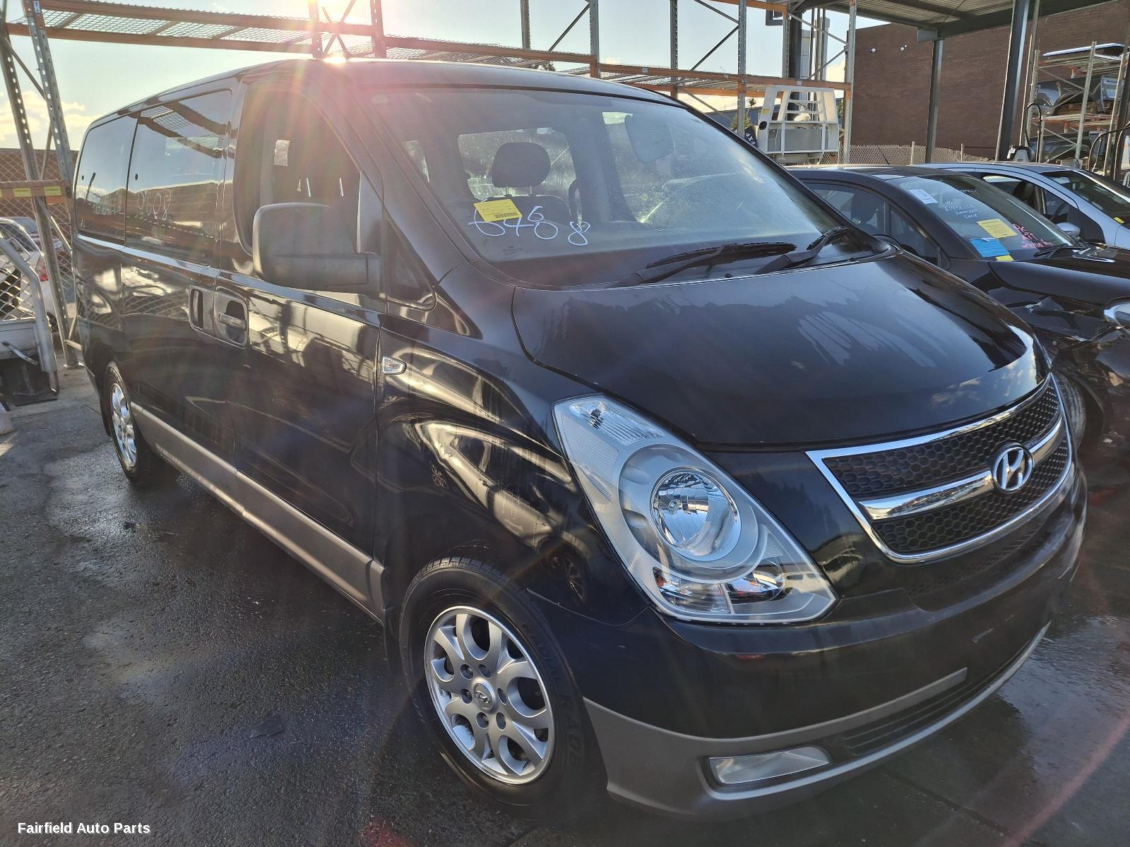 2012 Hyundai Iload/imax Washer Bottle