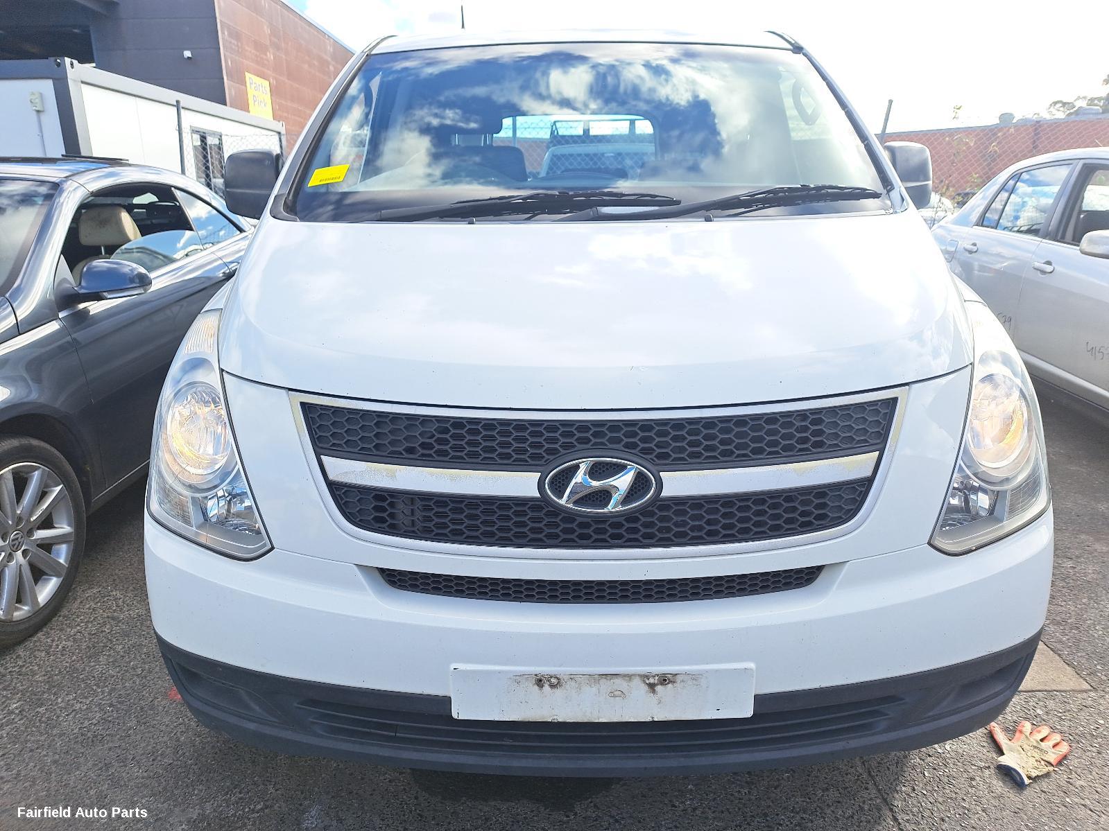 2009 Hyundai Iload/imax Fan