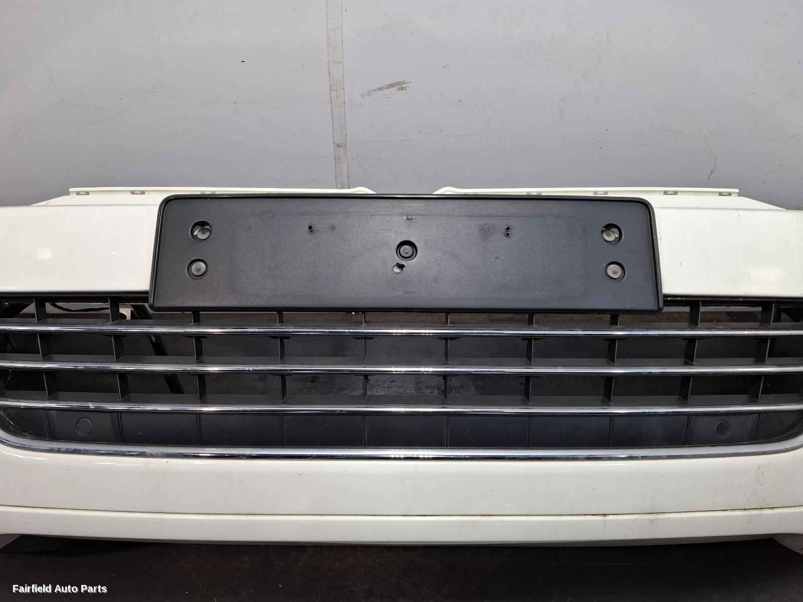 2011 Volkswagen Touareg Front Bumper