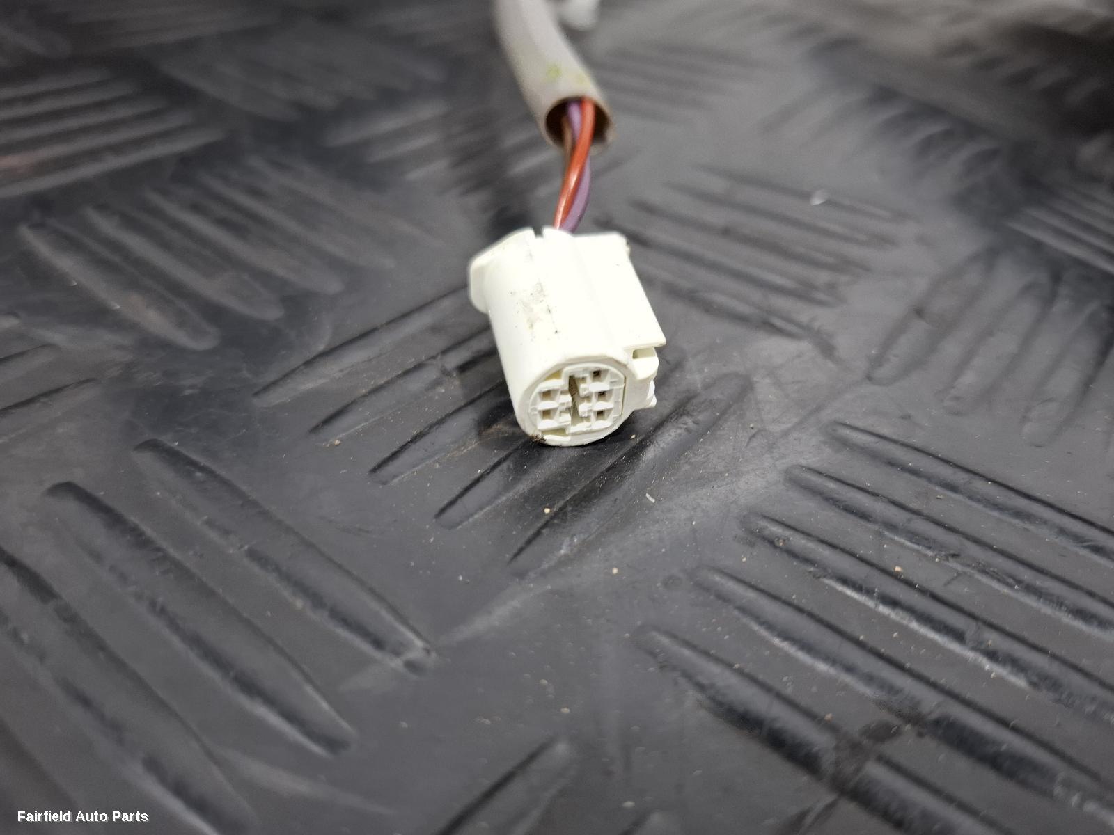 2007-2010 Toyota Kluger Left Door Mirror