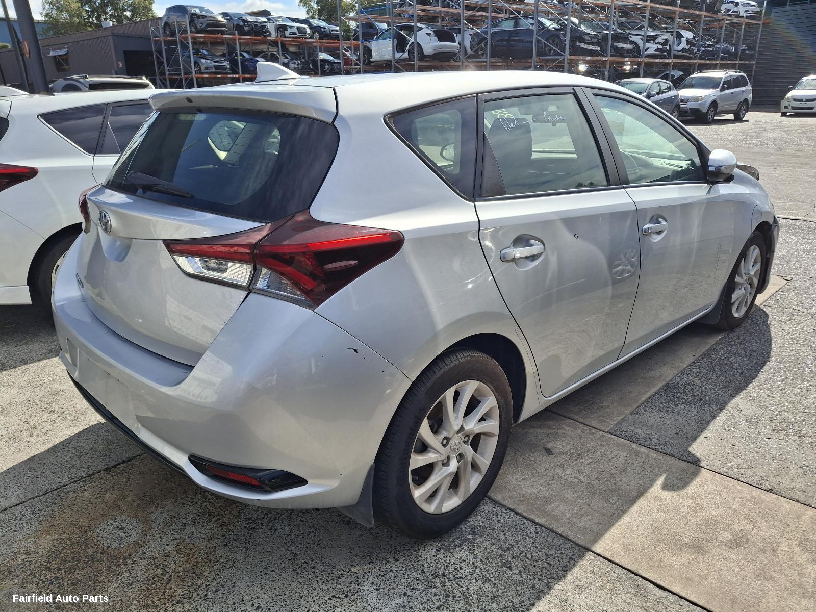 2015 Toyota Corolla Right Taillight