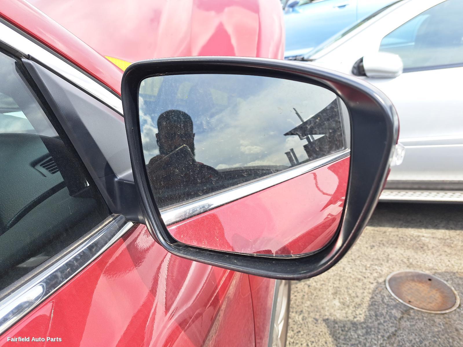 2017-2021 Nissan Qashqai Grille