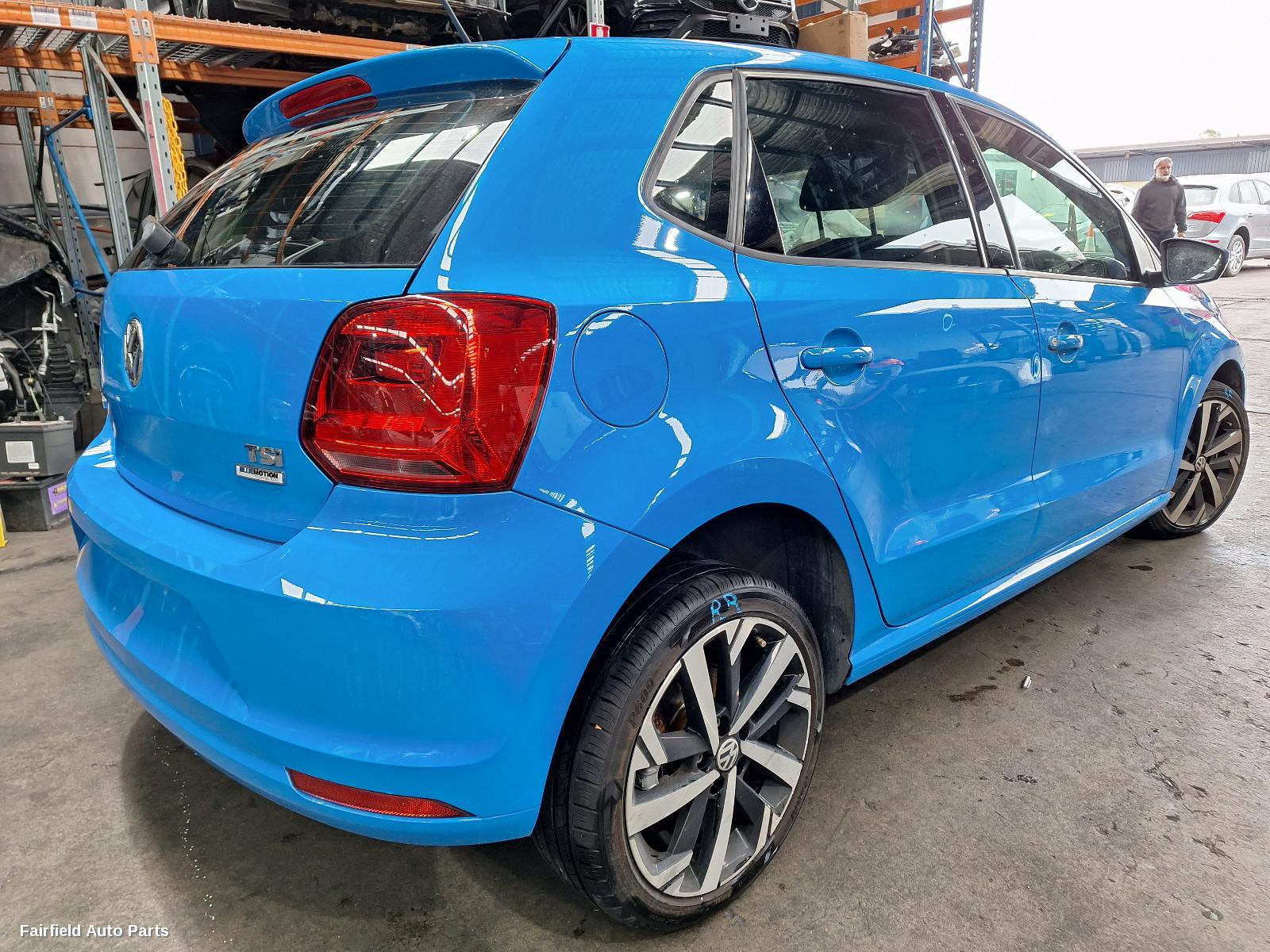 2015 Volkswagen Polo Left Taillight