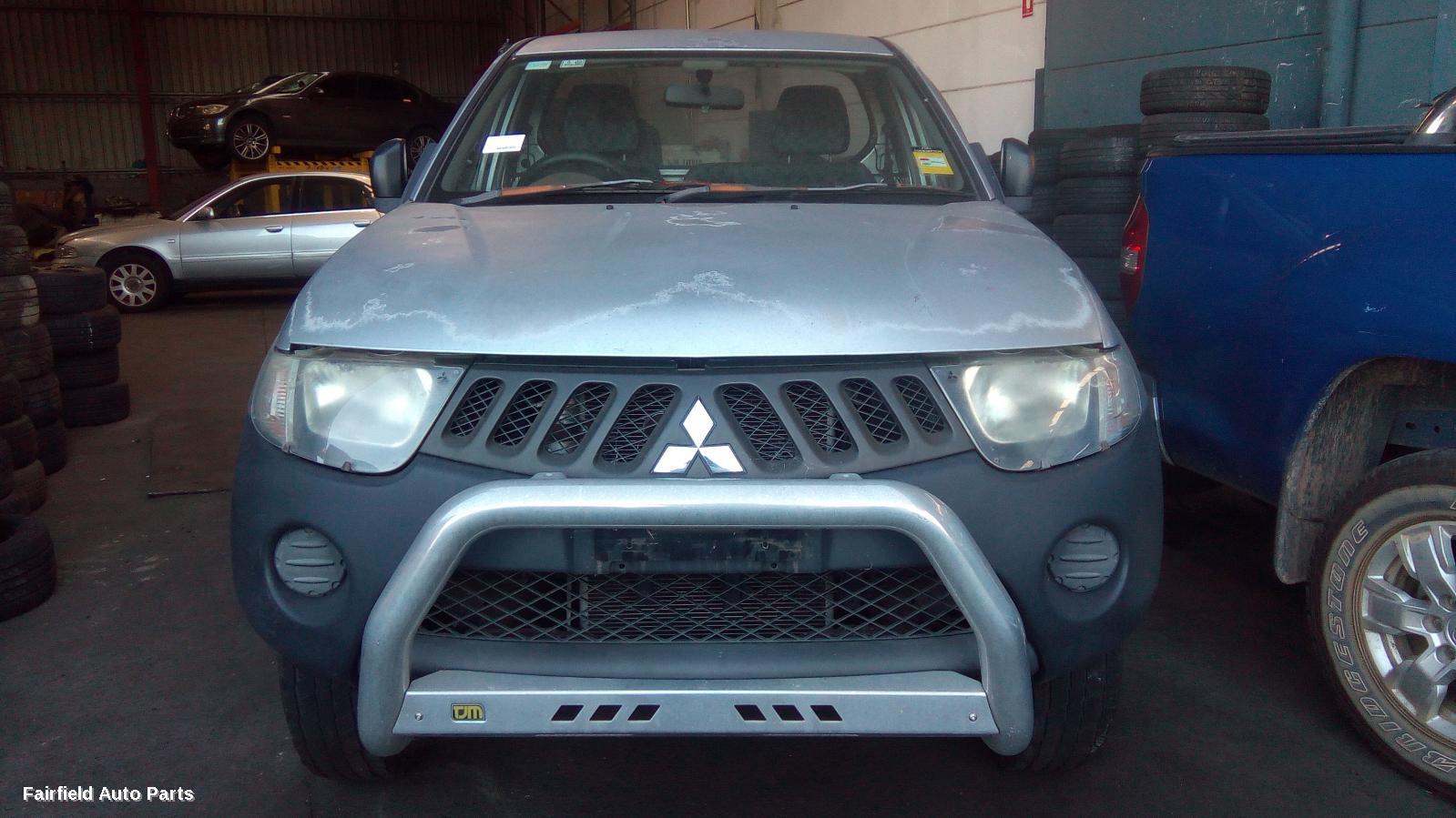 2007 Mitsubishi Triton Left Headlamp