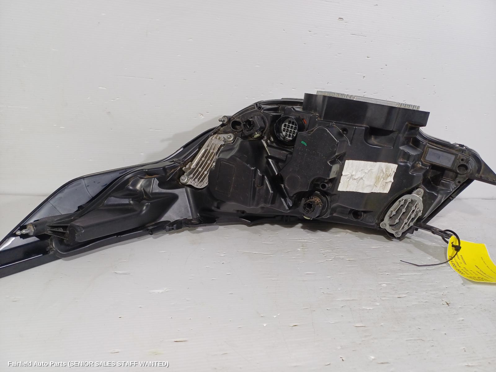 2018 Land Rover Discovery Right Headlamp