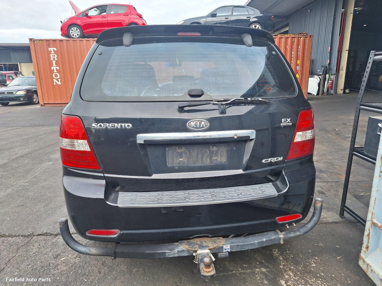 2007 Kia Sorento Left Rear Door Sliding