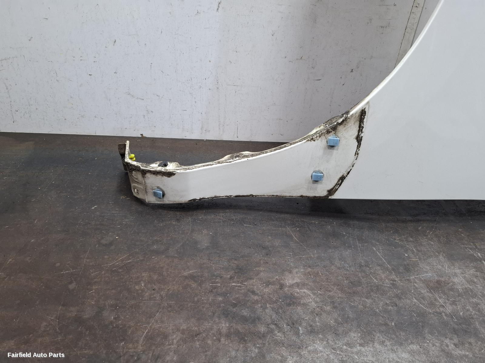2011 Toyota Tarago Left Guard
