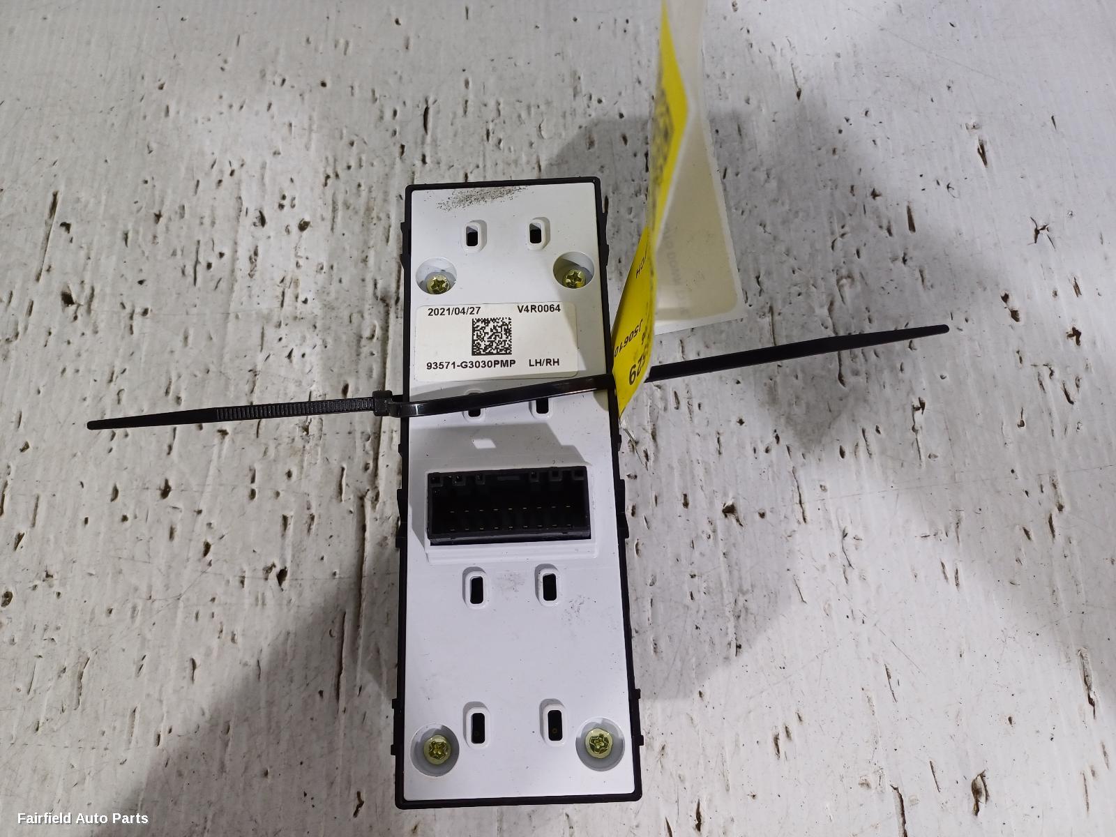 2017-2024 Hyundai I30 Pwr Dr Wind Switch