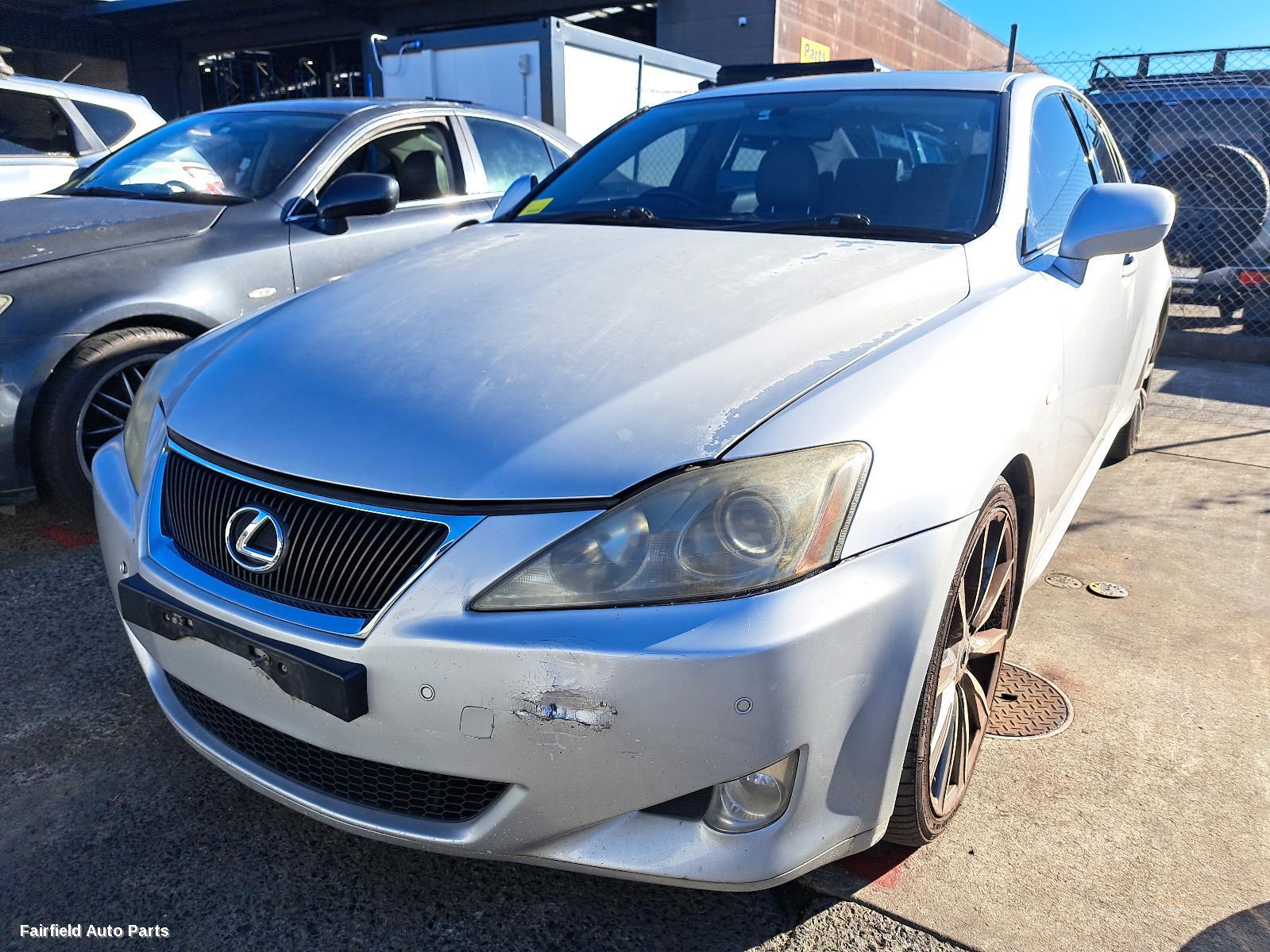 2006 Lexus Is250/is250c Right Taillight