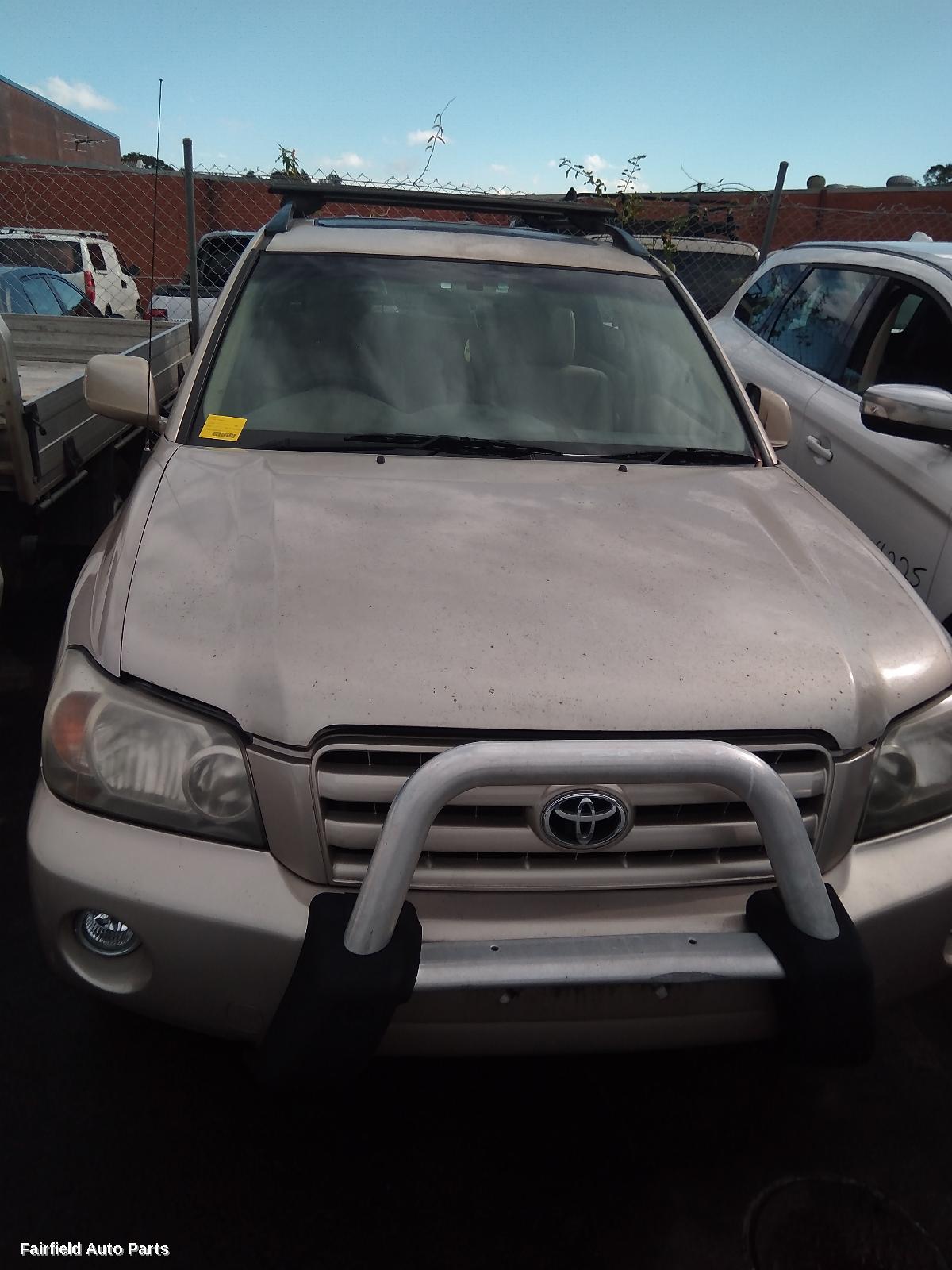 2001-2007 Toyota Kluger Right Indicator Fog Side