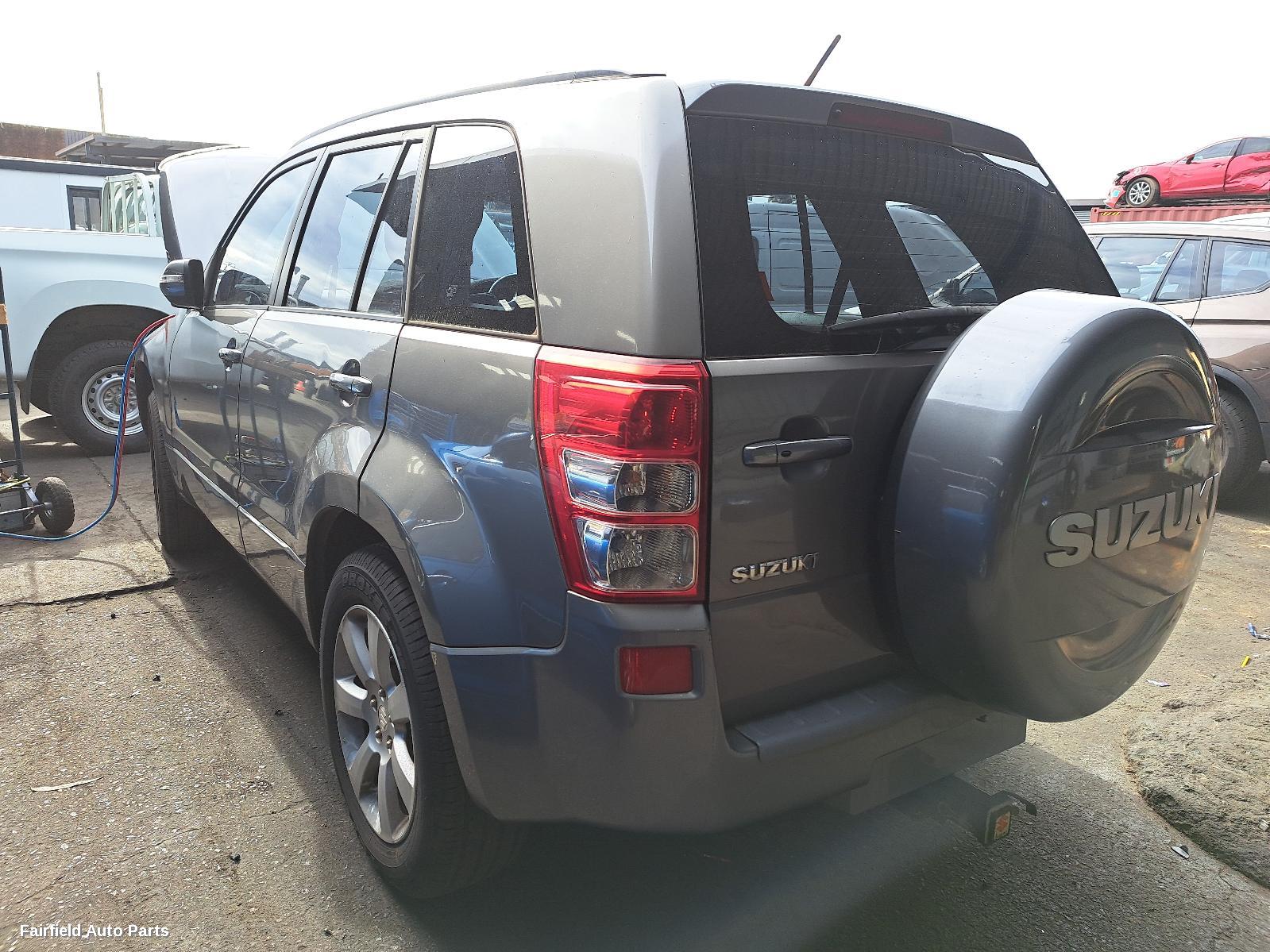 2009 Suzuki Vitara Left Guard