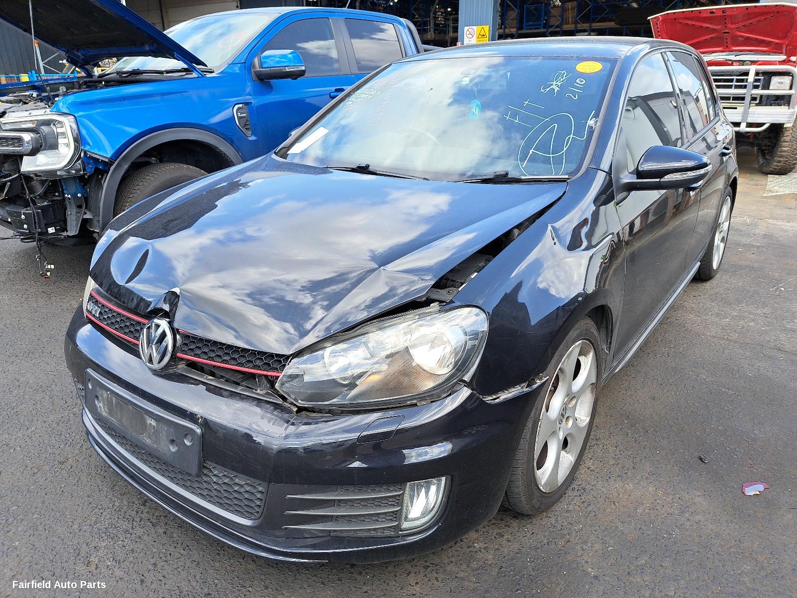 2013 Volkswagen Golf Right Headlamp
