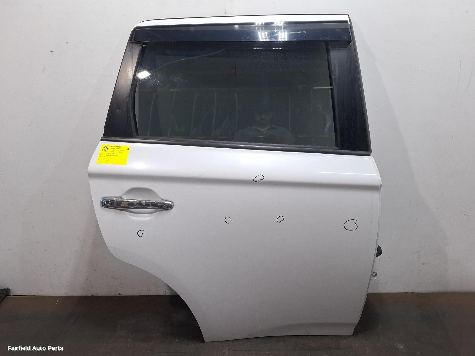 2012-2015 Mitsubishi Outlander Right Rear Door Sliding