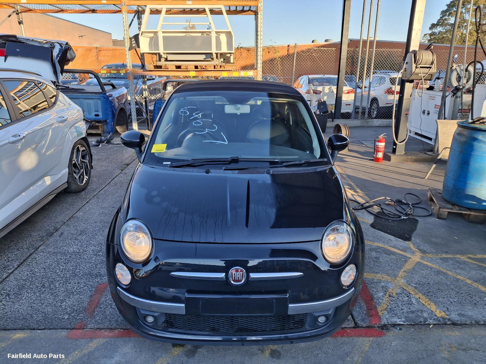 2014 Fiat 500 Right Guard