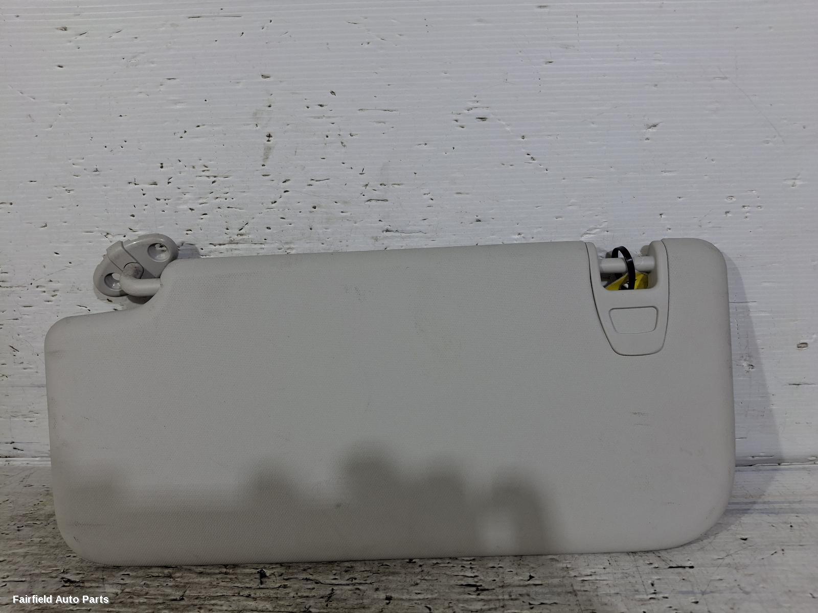 2022-2024 Ldv Mifa Sunvisor