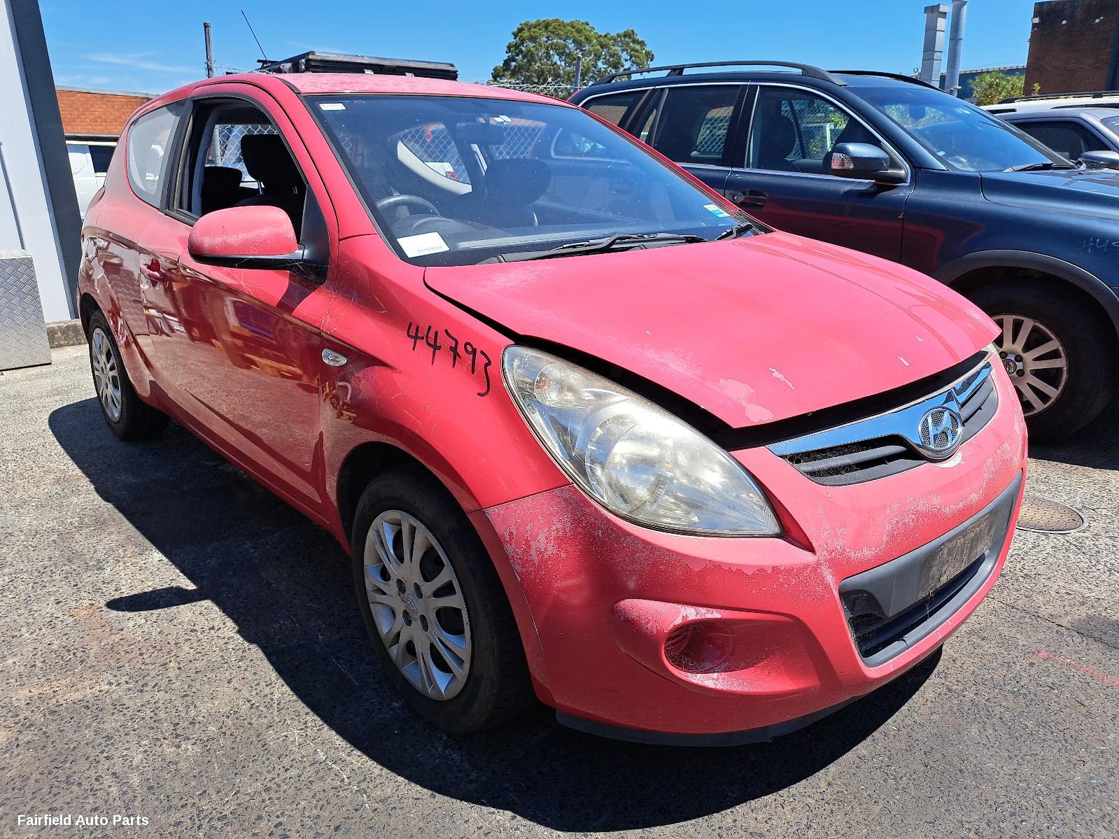 2011 Hyundai I20 Left Guard