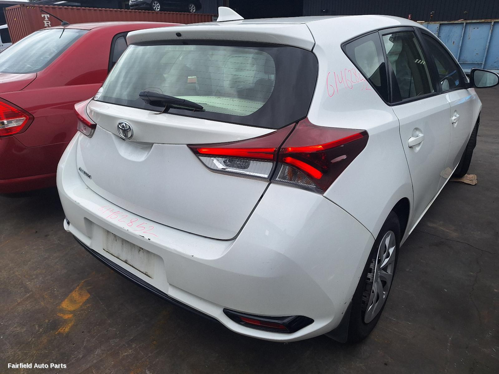 2015 Toyota Corolla Right Taillight