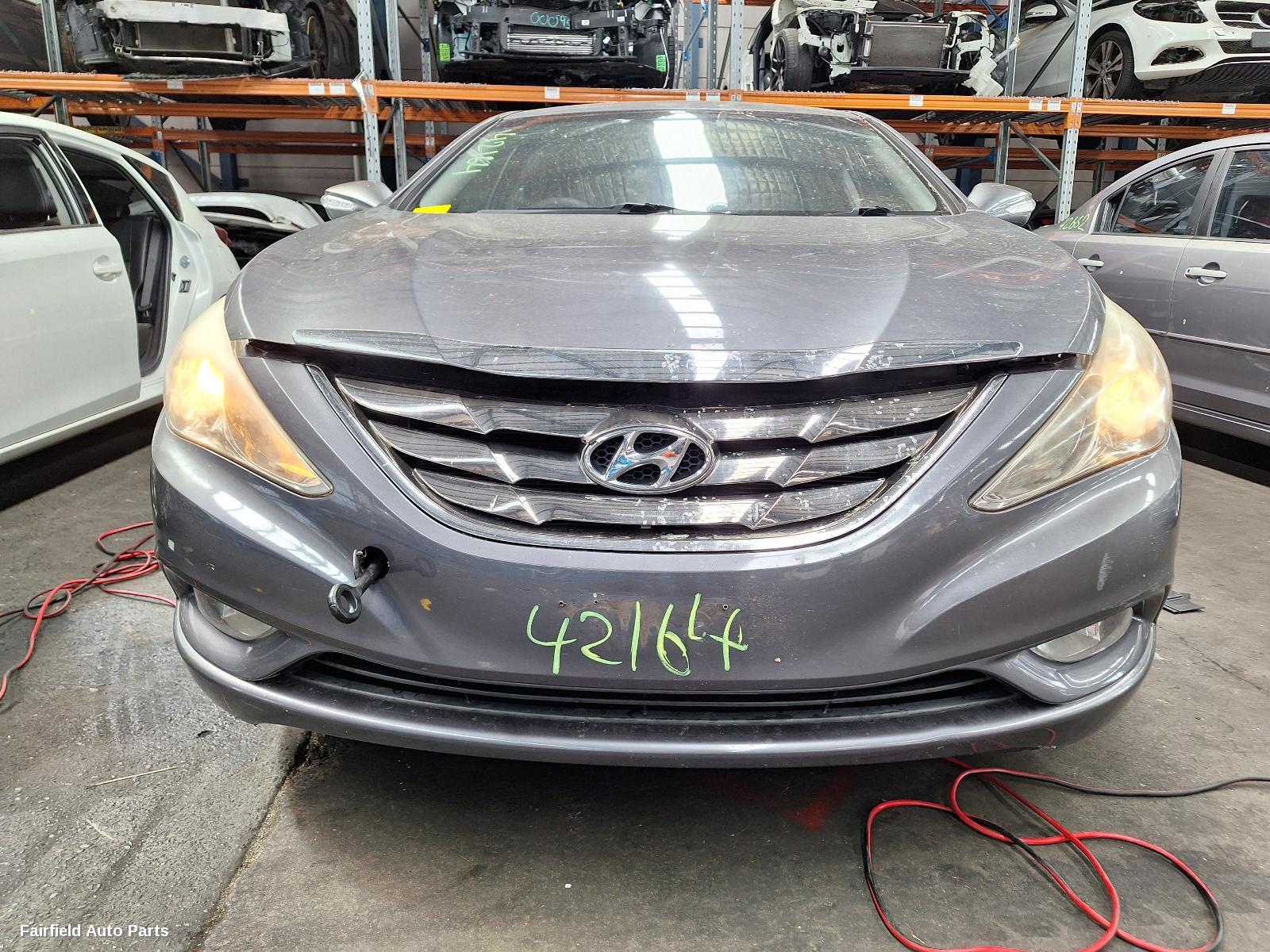 2010 Hyundai I45 Sunvisor