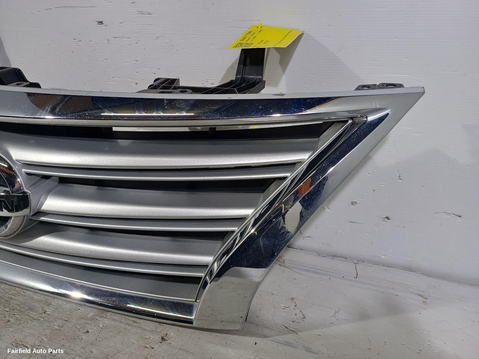 2012-2017 Nissan Pulsar Grille