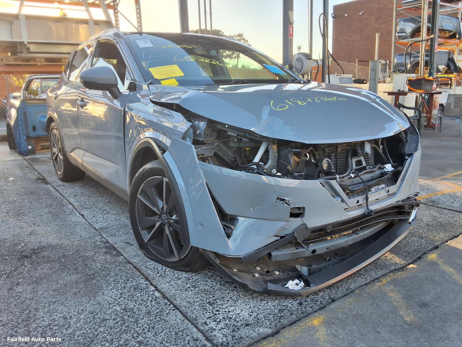 2022 Nissan Qashqai Left Taillight