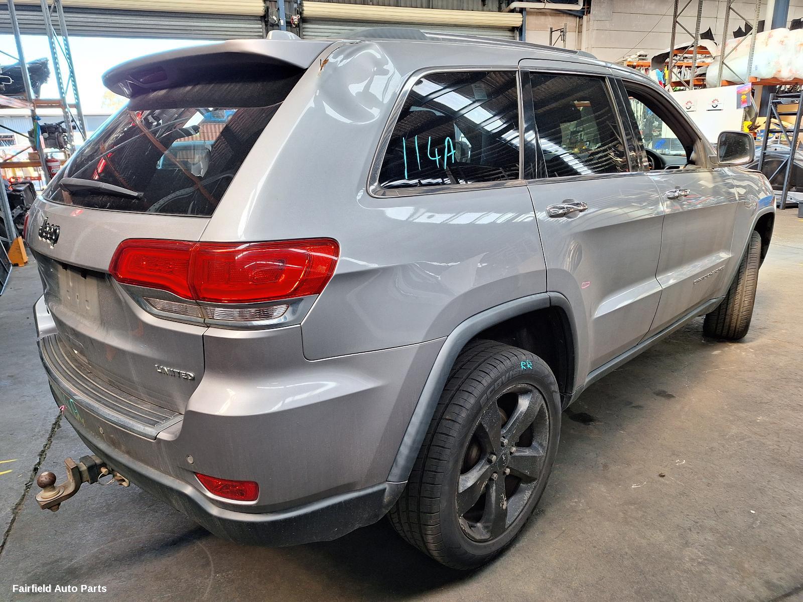 2014 Jeep Grandcherokee Left Taillight