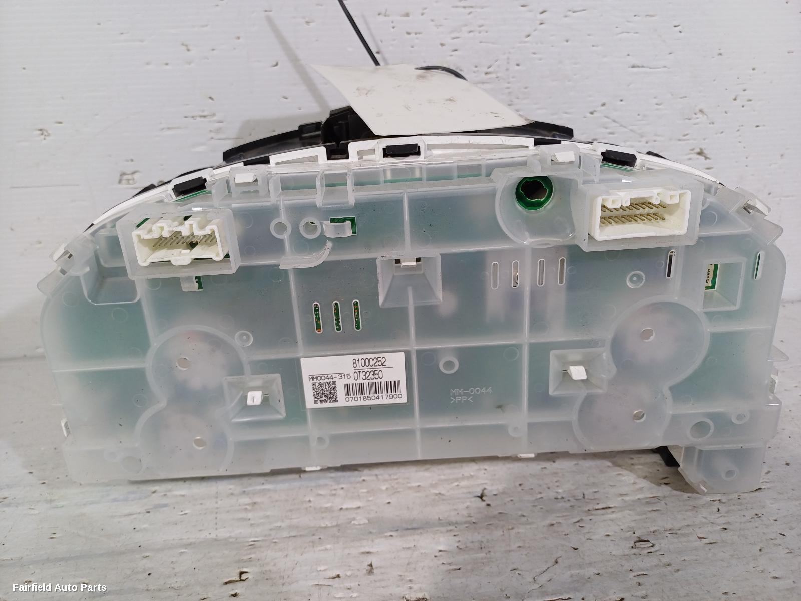 2006-2021 Mitsubishi Pajero Instrument Cluster
