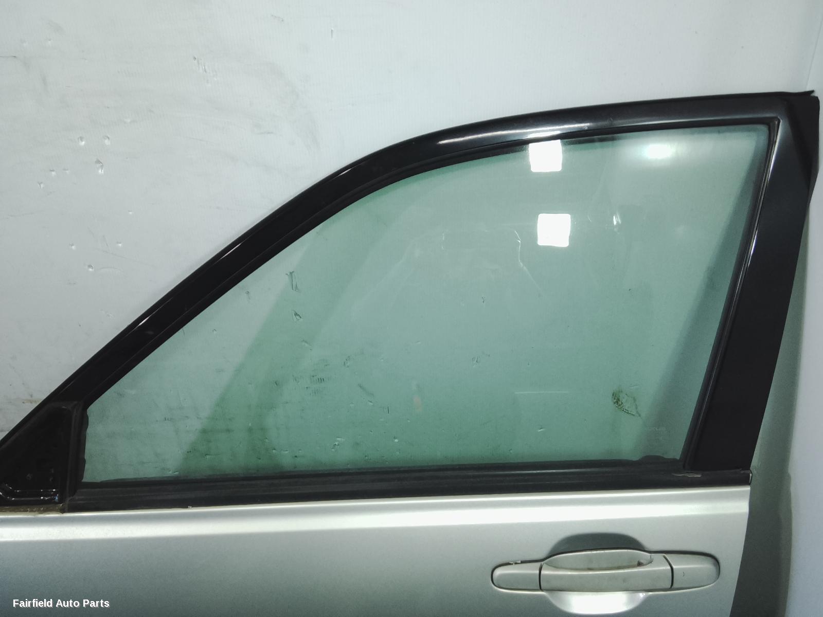 1998-2005 Lexus Is200/is300 Left Front Door