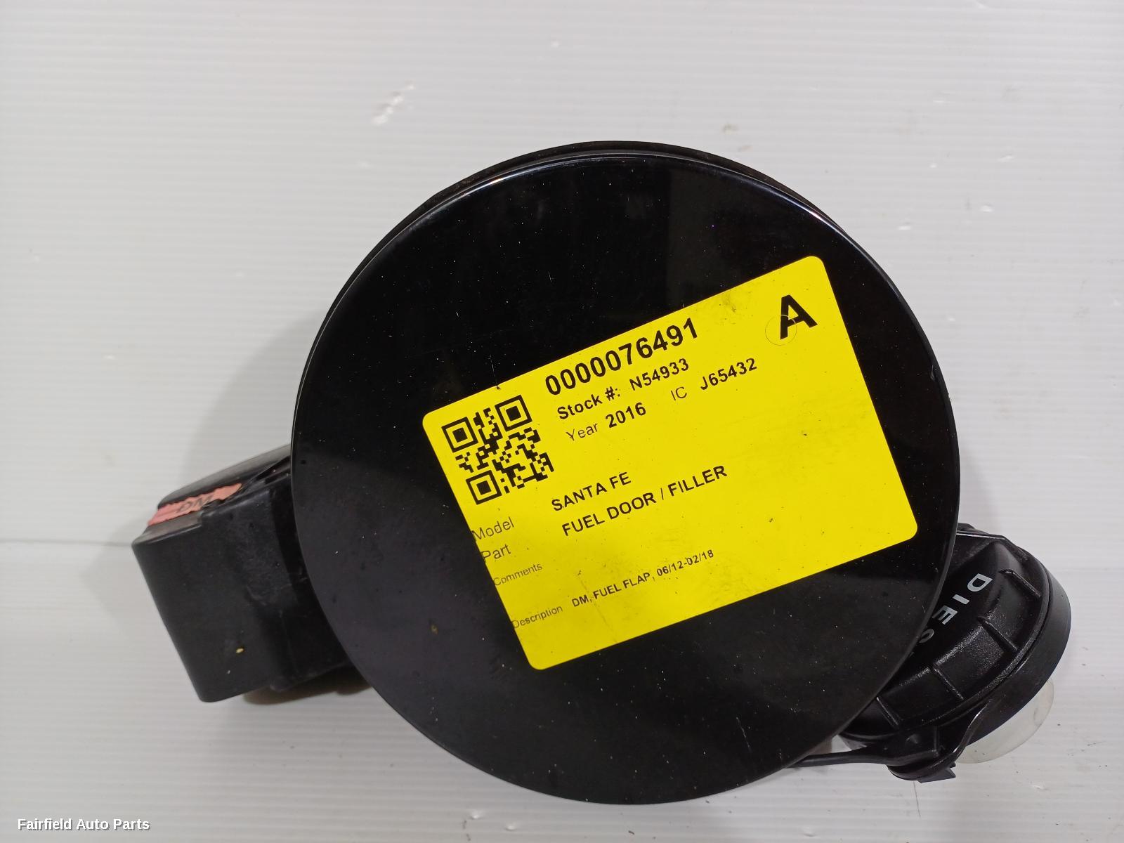 2012-2018 Hyundai Santa Fe Fuel Door Filler
