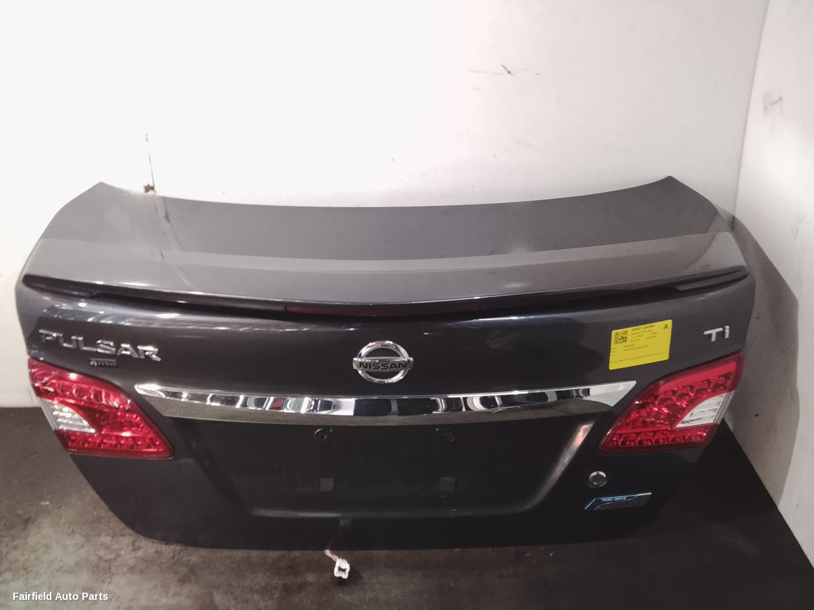 2012-2017 Nissan Pulsar Bootlid Tailgate