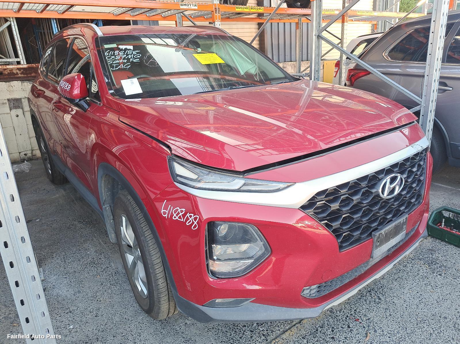 2018 Hyundai Santa Fe Right Taillight