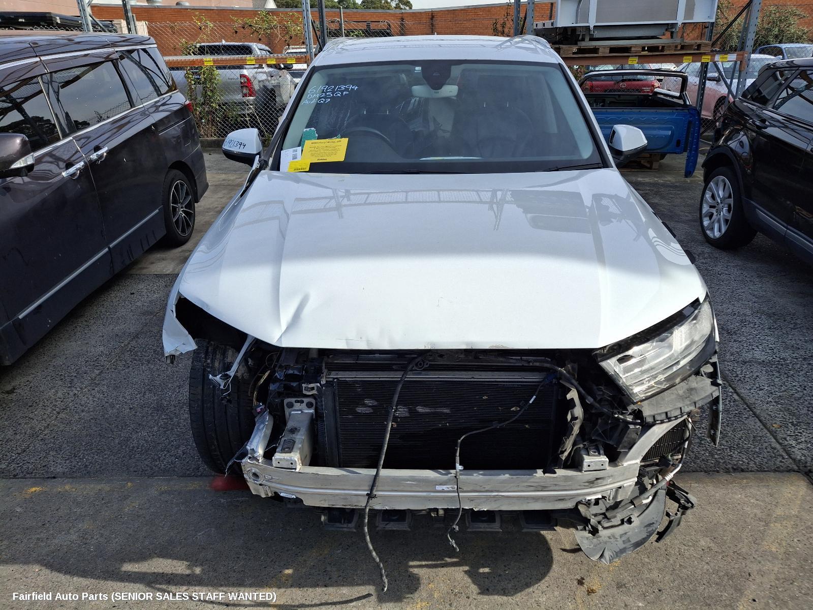 2016 Audi Q7 Left Taillight